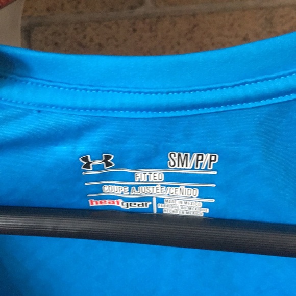 Under armour heat gear fitted tee - Picture 2 of 3